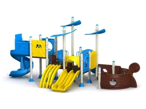 Parque infantil al aire libre con barco pirata, toboganes y estructuras de escalada para niños
