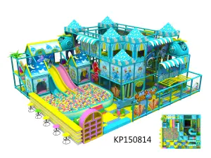 Gran parque de atracciones interior con océano para niños
