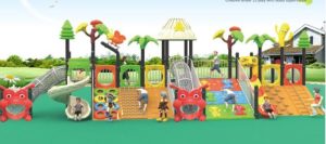 Colorido parque infantil de aventuras con rocódromos